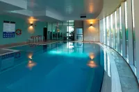 S Plaza Suites Hotel - piscina