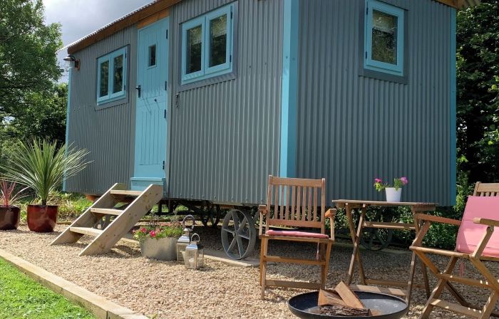 St. Kew Shepherd Huts