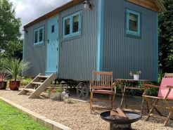St. Kew Shepherd Huts
