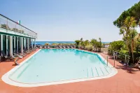 Hotel Gabriella - Beach