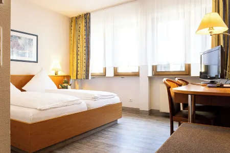 Hotel Aulmann Отели рядом с достопримечательностью «Базилика Константина»