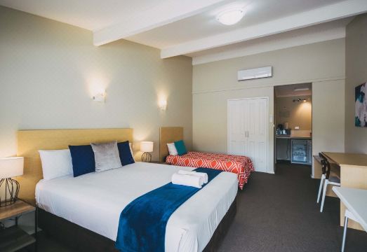 식스 디그리스 알바니 모텔 대표 이미지