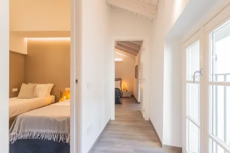 Muralto's Nest by Rent All Como Отели рядом со станцией Como Nord Lago