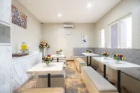 Front One Boutique Karawang Hotels in East Telukjambe