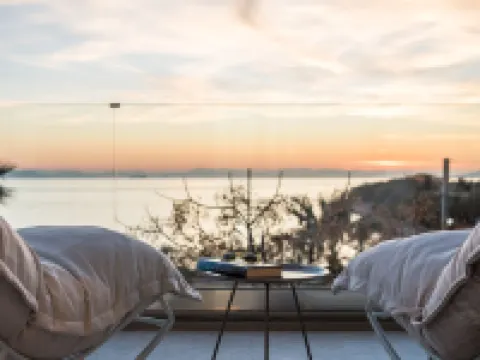 Urban Suites Hotels in Alimos