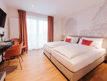 Haimhausers Hotel Garni Отели в г. Эхинг