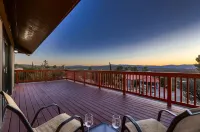 Stunning Sunset Views and Scenic Hiking Trails - Serene Desert Oasis