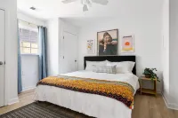 Riverland Terrace Home + Carriage House! 3BR/3BA Hotels in Charleston County