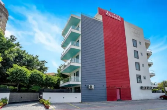 英德高爾夫球場擴建飯店 索南路（Sohna Road）附近的飯店