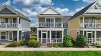 Stunning River Views and Cozy Comfort - Inviting Riverside Haven