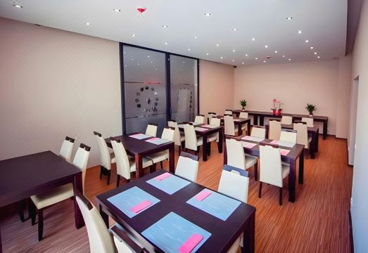 5. 부티크 호텔스 ..