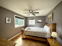 Charming Outdoor Space and Cozy Ambiance - Delightful Retreat