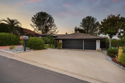 Scenic-View Hot Tub and Game Room - Charming Family Retreat Hotels in Poway