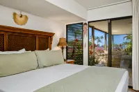 Private Lanai and Access to Beachfront Amenities - Exquisite Oasis