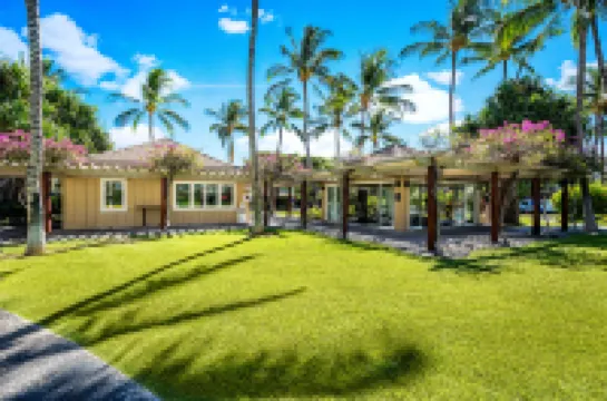 Infinity Pool and Golf Course Access - Beautiful Hawaiian Retreat
