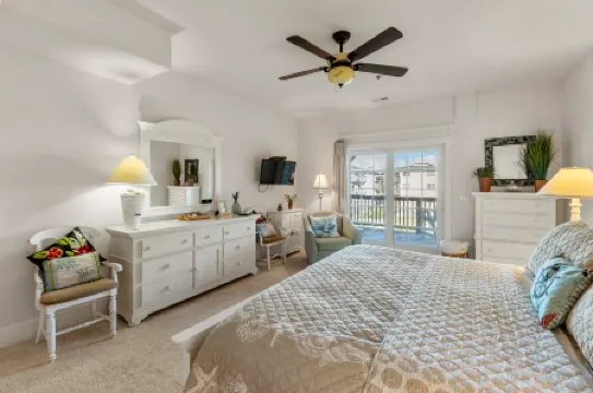 Spacious Covered Deck and Beach Access - Beautiful Coastal Sanctuary