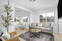 Beachfront Access and Kitchenette - Stylish Coastal Haven Hotels in Rockaway Beach