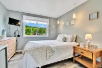 Tranquil Coastal Haven - WiFi, Panoramic Ocean Views Hotels near Palace Playland