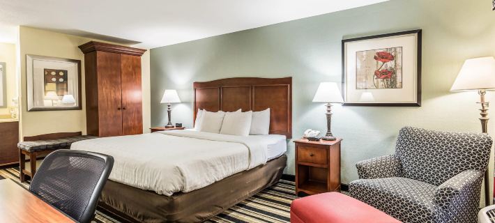 Clarion Pointe Huntsville Research Park Hotels in Мадісон