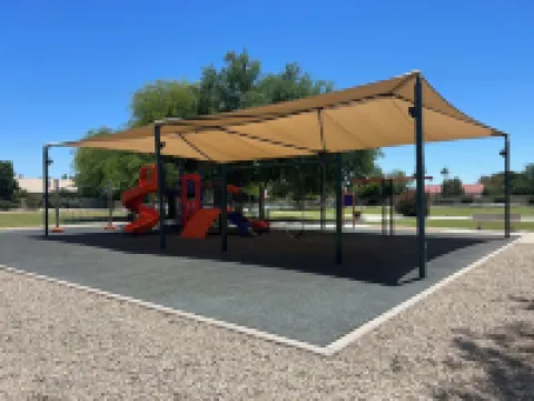 Delightful 4-bedroom house in Avondale with WiFi, Pool, Spa. Hotels in Avondale