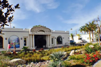 Walkable Hang Ten Hut in Heart of Encinitas