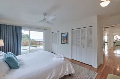 Stunning Views, Mid-Century Gem - Wine Country Haven