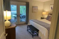 Stunning Lake Views and Golf Course Access - Gorgeous Coastal Retreat