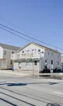 Stunning Seaside Retreat - Balcony, Pool, Casinos, Wifi