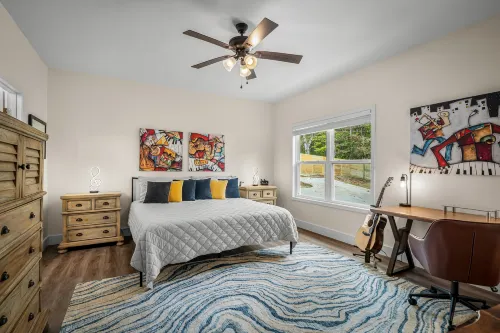 Gorgeous Soaking Tub and Fast Wi-Fi - Beautiful Mountain Retreat Hotels in Fort Payne