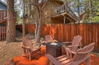 Cozy Fireplace and Scenic Patio Views - Charming Mountain Getaway Hôtels à proximité de : Big Bear Valley Sportsman's Club