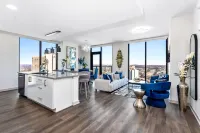 Azure Heights: Executive Stay | 21st-Floor Luxury Suite with Skyline Views