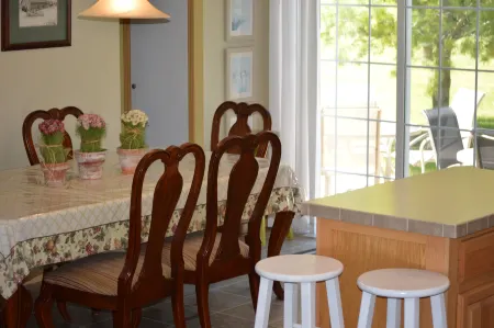 High Quality Vacation Rentals and Five Star Service - Charming Haven