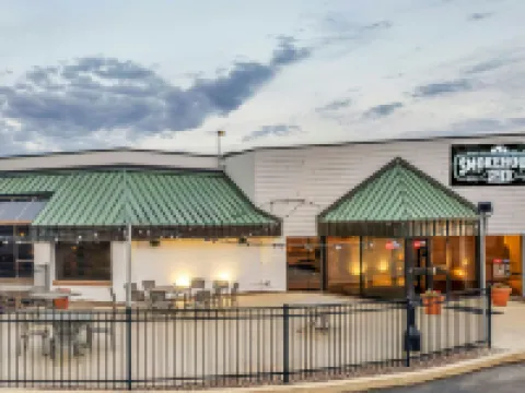 Delta Hotels Mount Pleasant Hotels in Racine