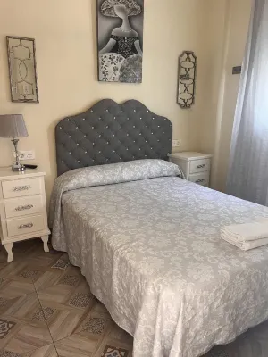 Hostal Flor de LIS- Lojo