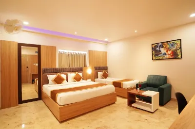 Hotel Ekta International !! 300 MTS from Baba Baidyanath Dham Temple !!