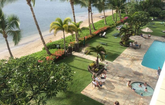 Romantic Oceanfront Condo at Lahaina Shores with Sweeping Ocean Views