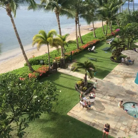 Romantic Oceanfront Condo at Lahaina Shores with Sweeping Ocean Views