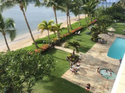 Romantic Oceanfront Condo at Lahaina Shores with Sweeping Ocean Views