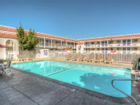 雷丁市南部酒店 雷丁酒店