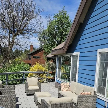 New! Charming Blue Haven Cottage with Amazing Lake Pend Oreille Views!