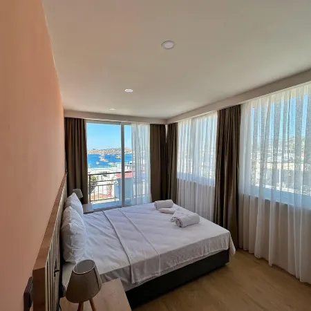 Loca Centre Suites Отели рядом с достопримечательностью «Пляж Аккан»