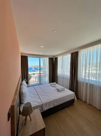 Loca Centre Suites Отели рядом с достопримечательностью «Бодрумский музей подводной археологии»