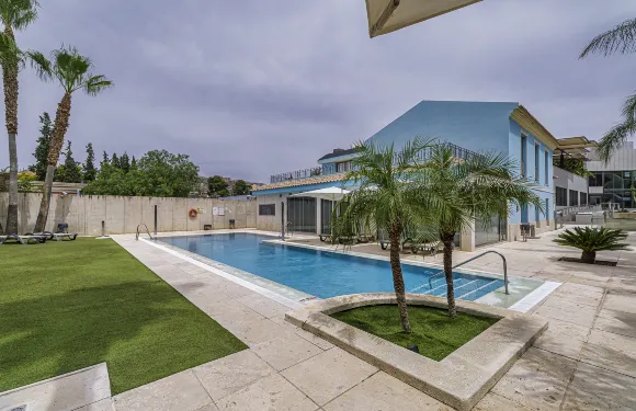 洛爾卡加迪內斯 Spa 酒店