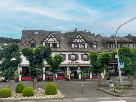 Dormero Moselhotel Koblenz-Alken Отели рядом с достопримечательностью «Burg Thurant»