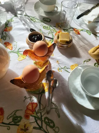 Vue du Vallon Отели в г. Бессин-Сюр-Гартамп