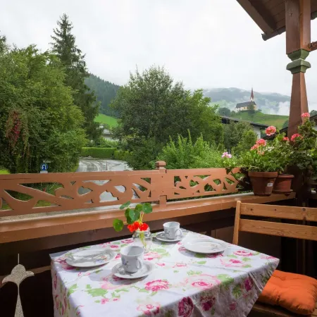 Apartment in Fügen Near Hochzillertal Skiing