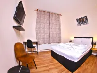 Hotel Karlshorst Hotels near Kaulsdorf