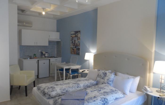 Seafront Studios and Apartments