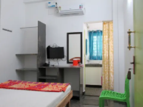 Eden A Park Hotels in Palani