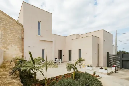 Shoruq Отели в г. Марсала